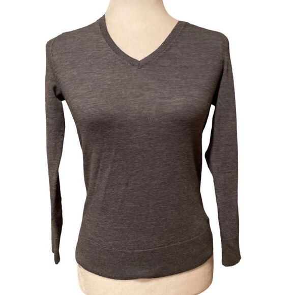 Talbots Pure Merino Wool Grey Sweater Size Small - Picture 1 of 7